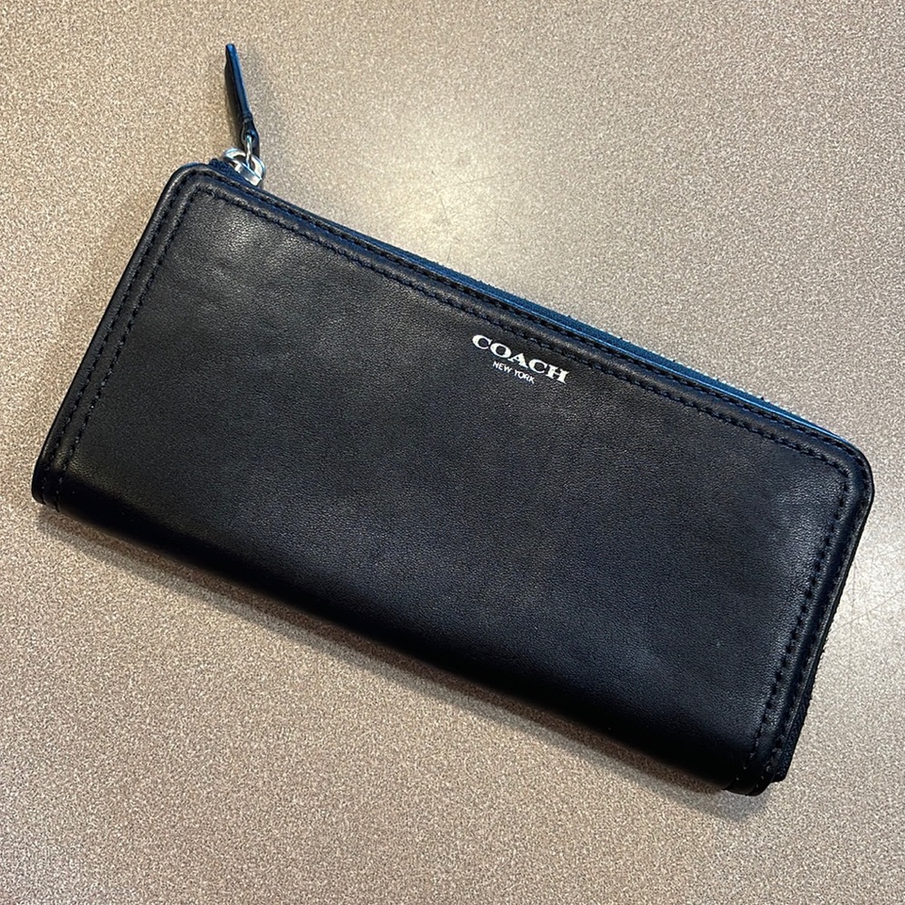 Coach Slim Zip Wallet